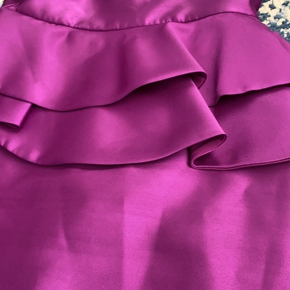Badgley mischka / purple magenta ruffle strapless satin peplum cocktail dress 4 - Picture 5 of 6